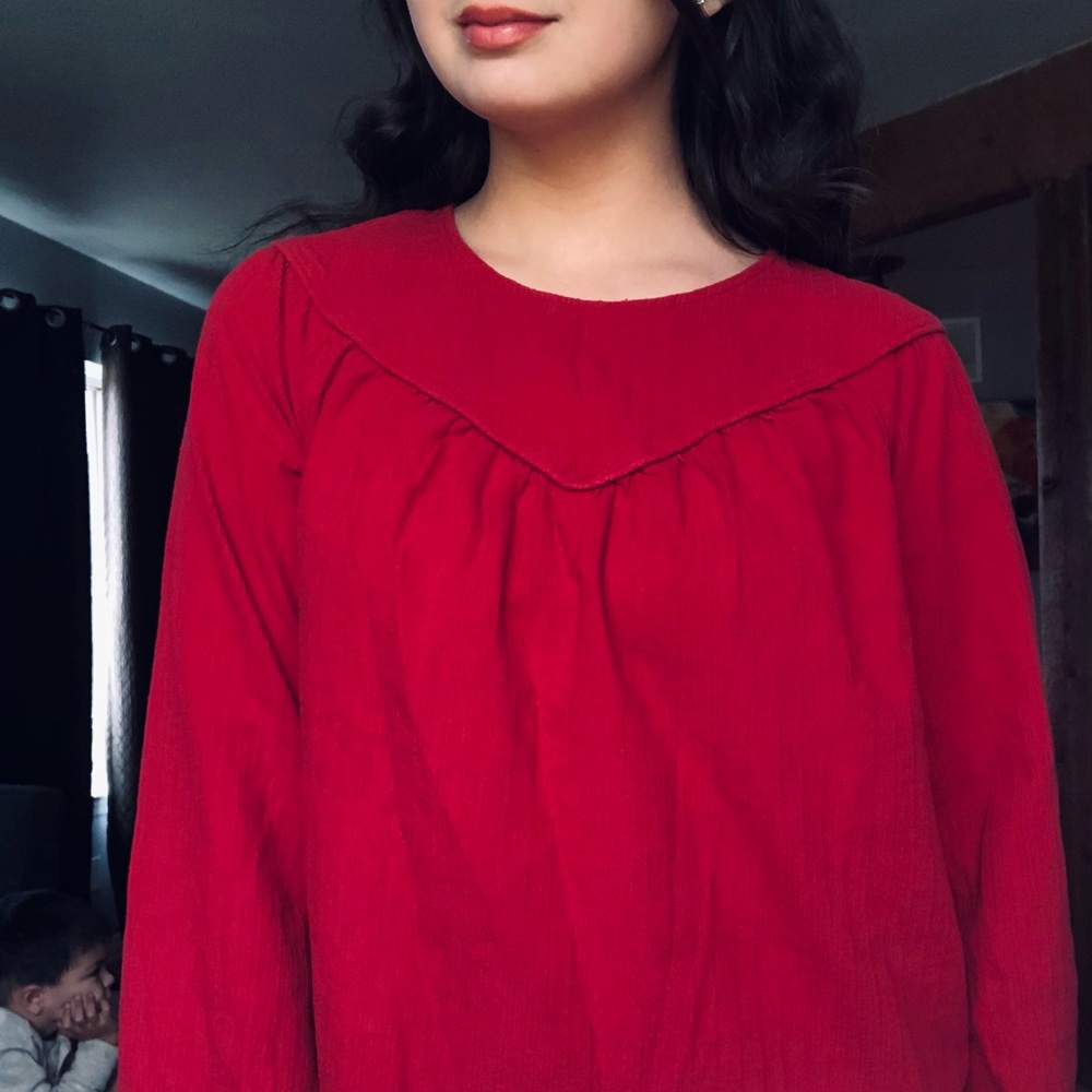 Universal thread peasant gauze top